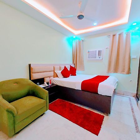 Western Stay Varanasi Esterno foto