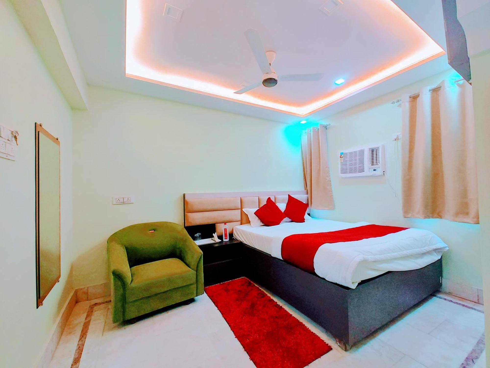 Western Stay Varanasi Esterno foto